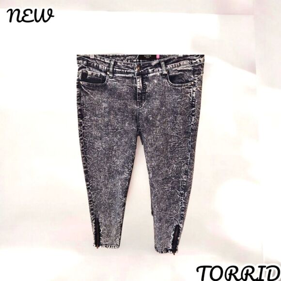 TORRID New Black Stone Washed Plus Size Skinny Ankle Zip Jeans Size 20 - Picture 1 of 16